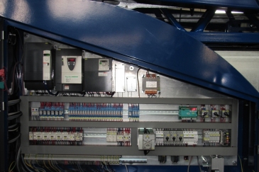 Transmisor de peso TLS instalado en cuadro eléctrico