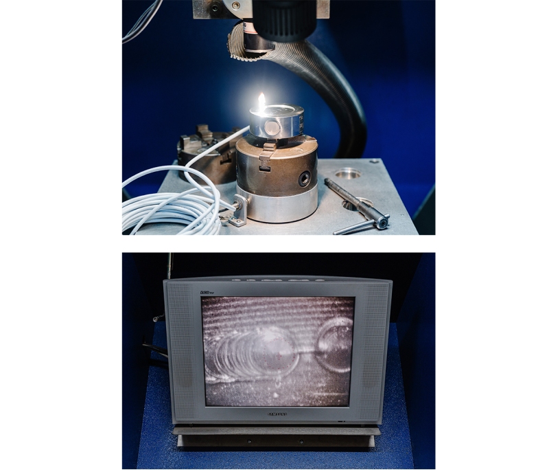 Saldatura al laser del coperchio di una cella di carico.