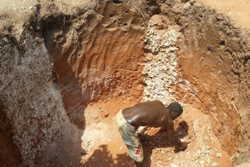 The cistern under construction 